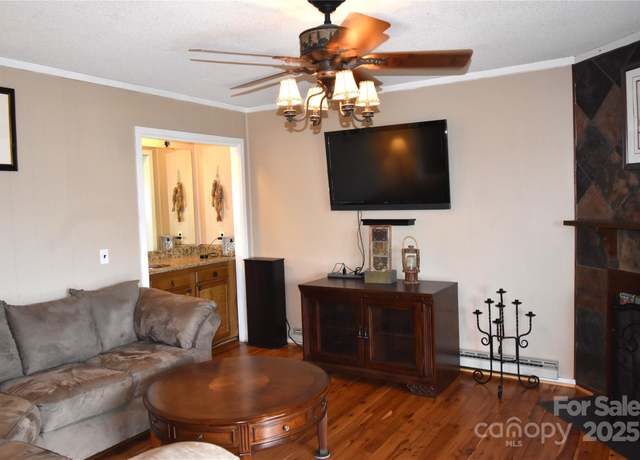 Property at 301 Pinnacle Inn Rd #3219, Beech Mountain, NC 28604, 2 beds, 2 baths