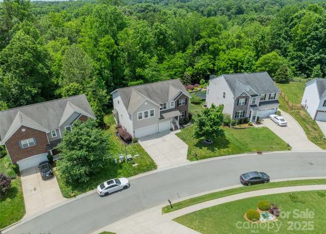 Property at 7650 W Berkeley Rd, Denver, NC 28037, 4 beds, 2.5 baths