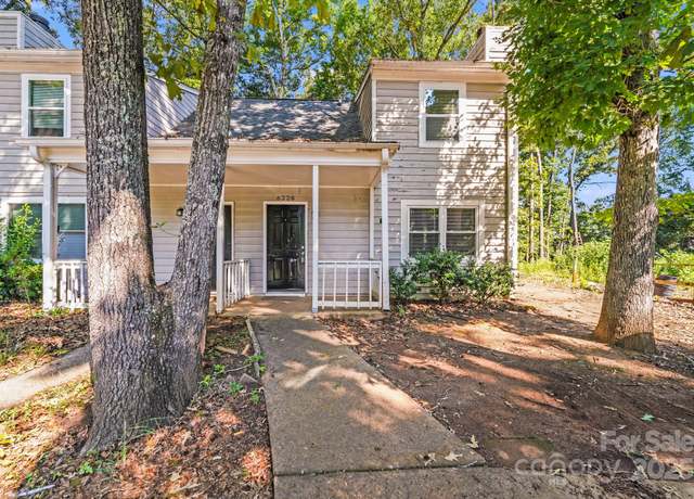 Property at 6226 Spanish Oak Rd, Charlotte, NC 28227, 3 beds, 2 baths