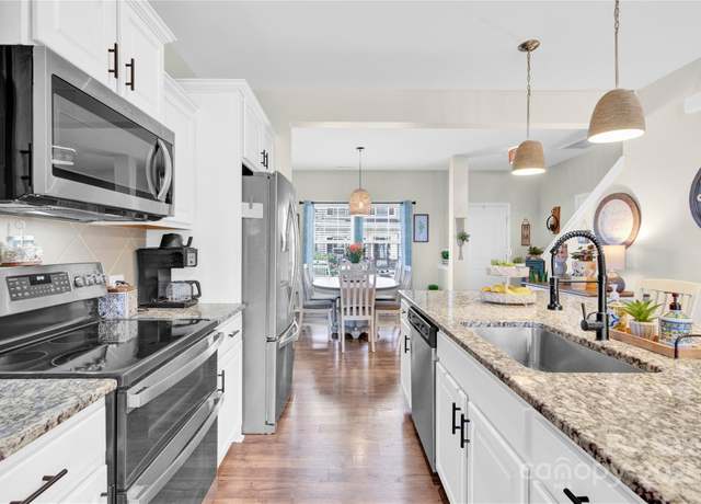 Property at 103 Blackstone Ct Unit C, Statesville, NC 28677, 3 beds, 2.5 baths