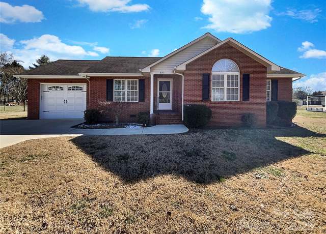 Property at 898 Sage Field Ln, Lincolnton, NC 28092, 3 beds, 2 baths
