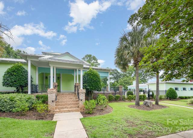 Property at 9210 Ginhouse Ln, Charlotte, NC 28277, 4 beds, 3.5 baths