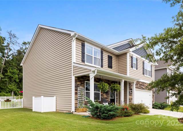 Property at 716 Saddlebred Ln, Locust, NC 28097, 5 beds, 3 baths