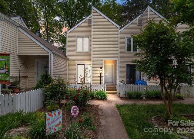 Property at 407 Eastwood Dr, Salisbury, NC 28146, 2 beds, 2.5 baths