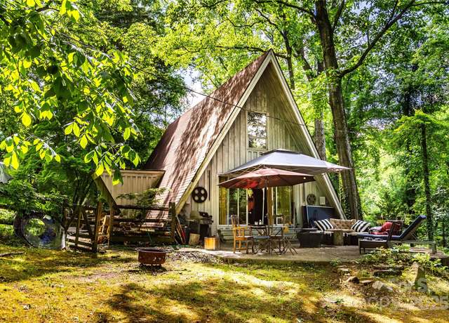 Property at 6516 Sharon Hills Rd, Charlotte, NC 28210, 2 beds, 1.5 baths