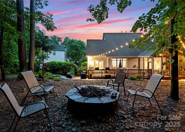 Property at 15301 Marsh Field Ct, Huntersville, NC 28078, 4 beds, 2.5 baths