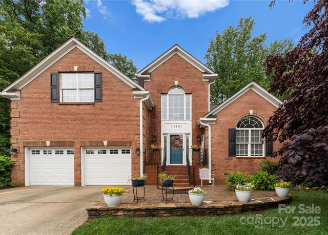 Property at 15301 Marsh Field Ct, Huntersville, NC 28078, 4 beds, 2.5 baths