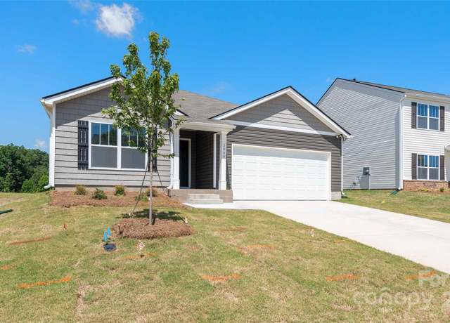 Property at 212 Callie River Ct, Clyde, NC 28721, 3 beds, 2 baths