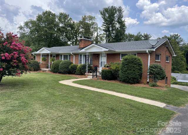 Property at 114/116 Arco Rd, Asheville, NC 28805, 4 beds, 2 baths