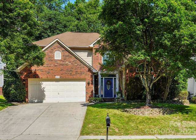 Property at 5818 Downfield Wood Dr, Charlotte, NC 28269, 3 beds, 2.5 baths