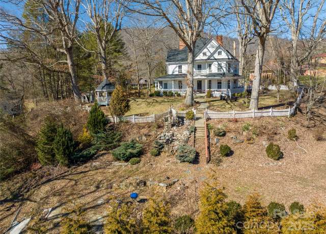 Property at 224 Love Ln, Waynesville, NC 28786, 7 beds, 8 baths