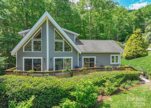 Property at 21 Kylie Grace Ln, Candler, NC 28715, 3 beds, 2 baths