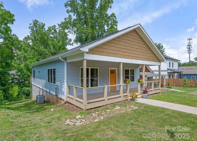 Property at 108 Le-an-hurst Rd, Asheville, NC 28803, 3 beds, 2 baths