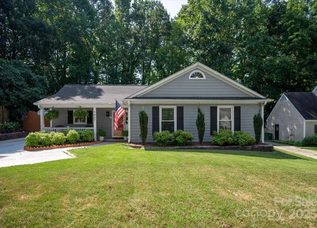 Property at 7627 Walnut Wood Dr, Charlotte, NC 28227, 3 beds, 2 baths