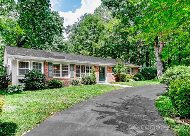 Property at 171 Surry Ln, Hendersonville, NC 28791, 2 beds, 2 baths
