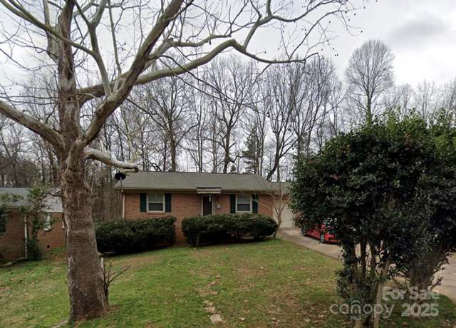 Property at 2313 Longleaf Dr, Charlotte, NC 28210, 3 beds, 1 bath