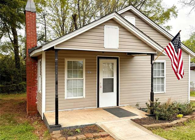 Property at 207 Morris St, Kings Mountain, NC 28086, 2 beds, 1 bath