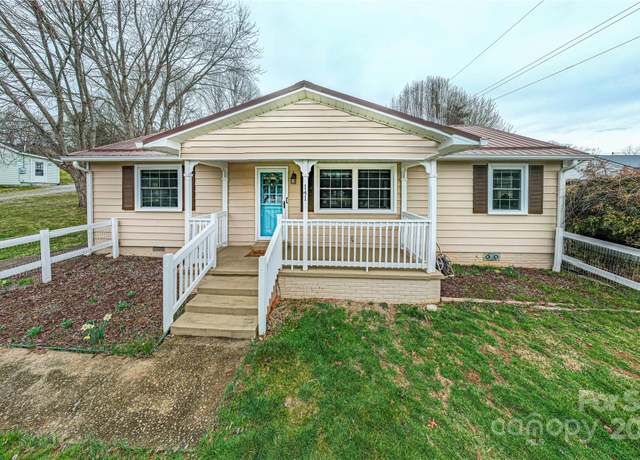 Property at 141 Knollview Ter, Pisgah Forest, NC 28768, 3 beds, 1 bath