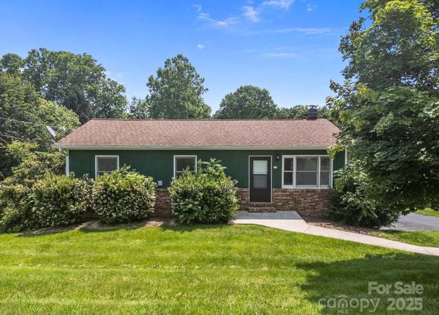 Property at 520 Forest St, Mars Hill, NC 28754, 3 beds, 1 bath