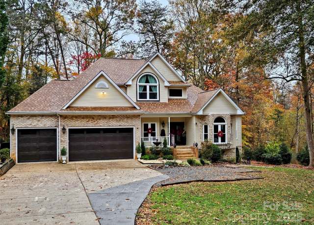 Property at 172 Tawny Bark Dr, Mooresville, NC 28117, 5 beds, 3.5 baths