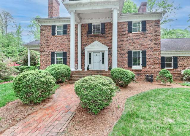 Property at 715 Saint Cloud Dr, Statesville, NC 28625, 3 beds, 3 baths