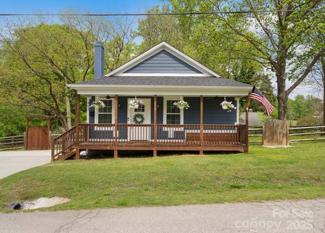 Property at 402 Sidney Johnson St, Fort Mill, SC 29715, 3 beds, 2 baths