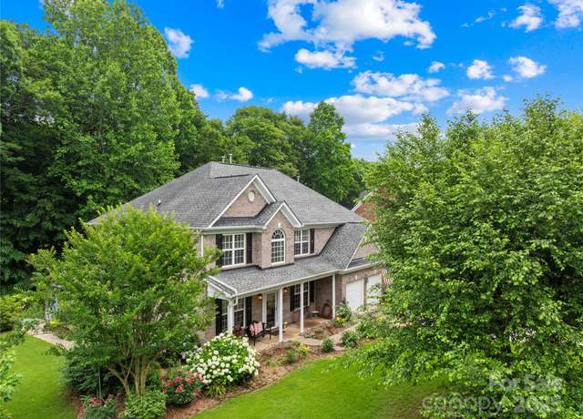 Property at 200 Winter Flake Dr, Statesville, NC 28677, 4 beds, 3 baths