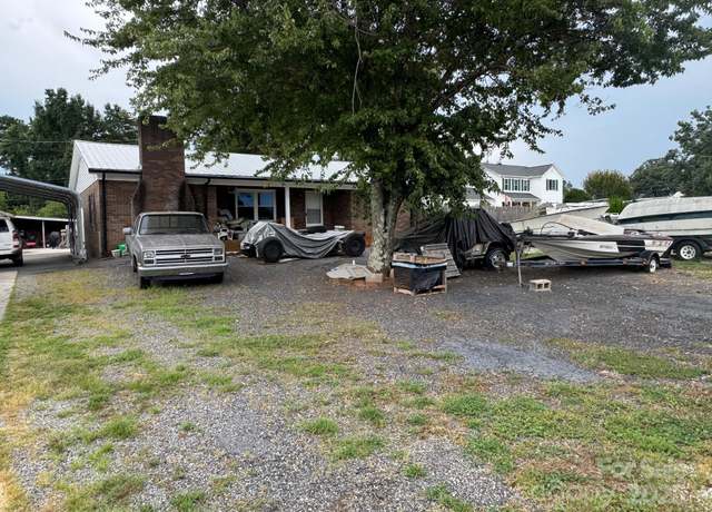 Property at 6415 Bringle Ferry Rd, Salisbury, NC 28146, 3 beds, 1 bath