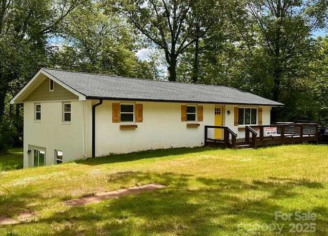 Property at 111 Sunset Hill Dr, Etowah, NC 28729, 3 beds, 3 baths