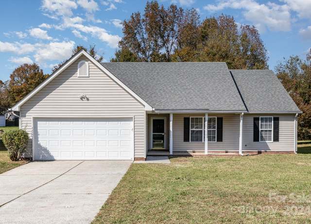 Property at 8233 Vermilion Dr, Charlotte, NC 28215, 3 beds, 2 baths