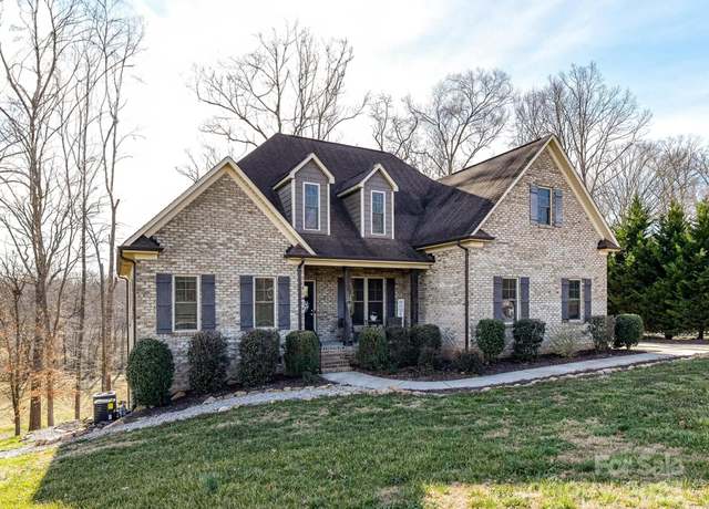 Property at 4130 Waterway Dr, Monroe, NC 28110, 3 beds, 2.5 baths