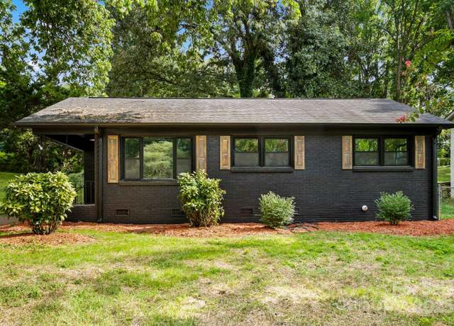 Property at 2430 Dora Dr, Charlotte, NC 28215, 3 beds, 1 bath