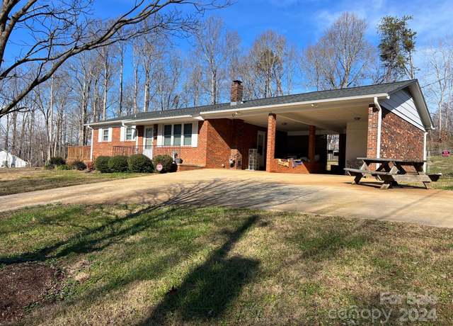 Property at 113 Roby Williams Rd, Morganton, NC 28655, 2 beds, 1 bath