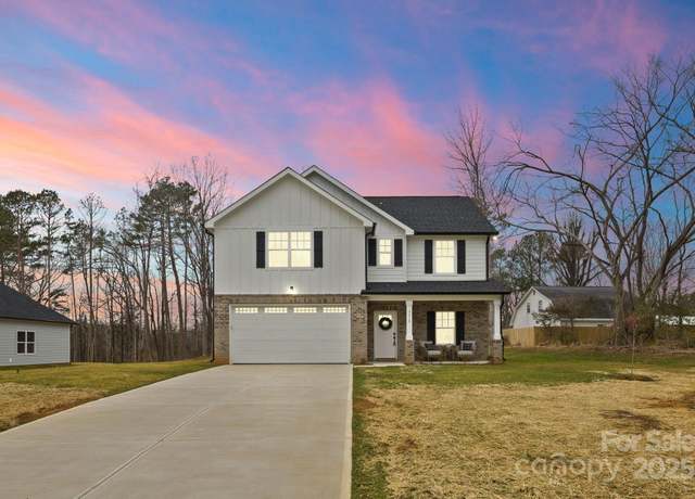 Property at 5319 Carden Dr, Charlotte, NC 28227, 4 beds, 2.5 baths