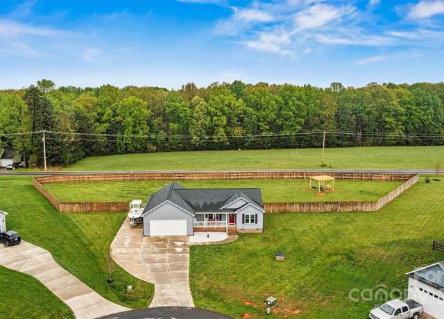 Property at 3659 Kimber Ln, Sherrills Ford, NC 28673, 3 beds, 2 baths