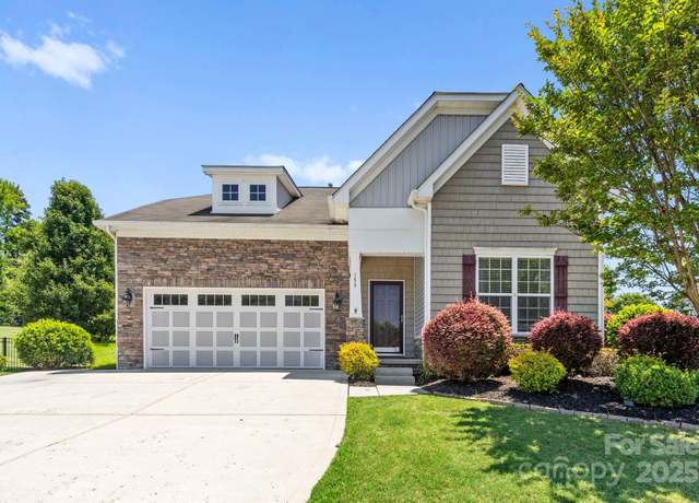 Property at 159 E Warfield Dr, Mooresville, NC 28115, 4 beds, 3.5 baths