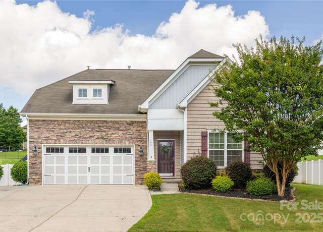 Property at 159 E Warfield Dr, Mooresville, NC 28115, 4 beds, 3.5 baths