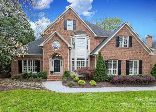 Property at 10524 Hadleigh Pl, Charlotte, NC 28210, 4 beds, 4.5 baths