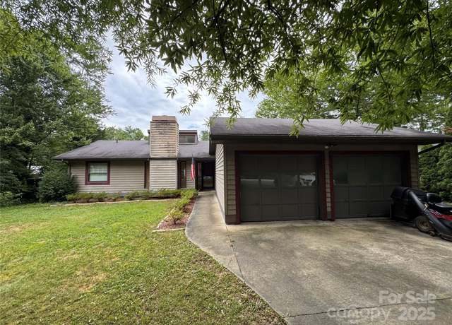 Property at 15 Golden Oaks Ln, Fletcher, NC 28732, 3 beds, 2 baths