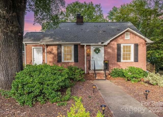 Property at 206 E Stewart Ave, Mooresville, NC 28115, 2 beds, 2 baths