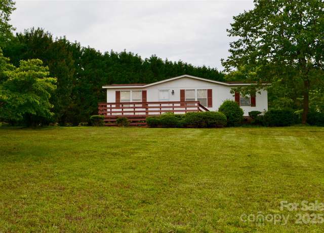 Property at 129 Redwood Ln, Rutherfordton, NC 28139, 3 beds, 2 baths