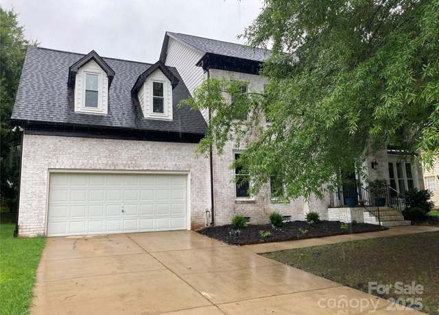 Property at 11823 Sir Francis Drake Dr, Charlotte, NC 28277, 3 beds, 3 baths