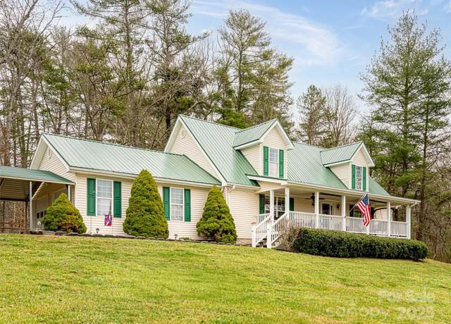Property at 15 Vision Hill Dr, Weaverville, NC 28787, 3 beds, 2.5 baths