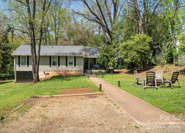Property at 459 N Washington St, Rutherfordton, NC 28139, 3 beds, 1 bath
