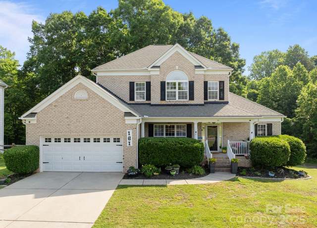 Property at 161 Dairy Farm Rd, Mooresville, NC 28115, 4 beds, 2.5 baths