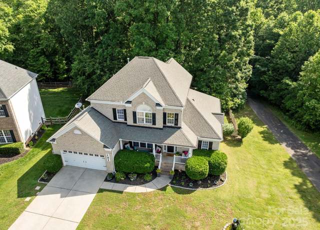 Property at 161 Dairy Farm Rd, Mooresville, NC 28115, 4 beds, 2.5 baths