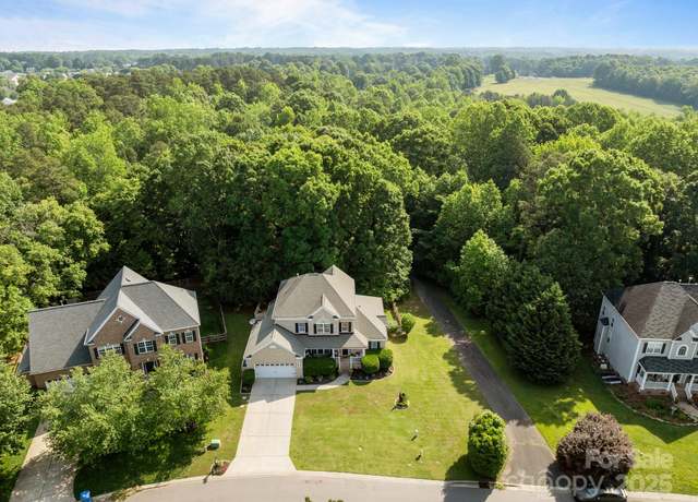 Property at 161 Dairy Farm Rd, Mooresville, NC 28115, 4 beds, 2.5 baths
