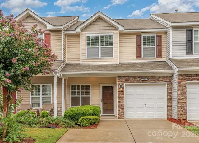 Property at 1437 Harpers Inlet Dr, Clover, SC 29710, 2 beds, 2.5 baths
