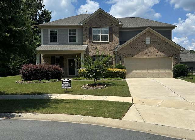 Property at 13240 Carolina Wren Ct, Charlotte, NC 28278, 3 beds, 2.5 baths