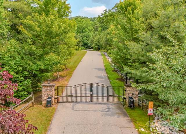 Property at 31 Balsamwood Rd, Leicester, NC 28748